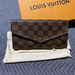 Louis Vuitton Sarah Wallet! Authentic!!